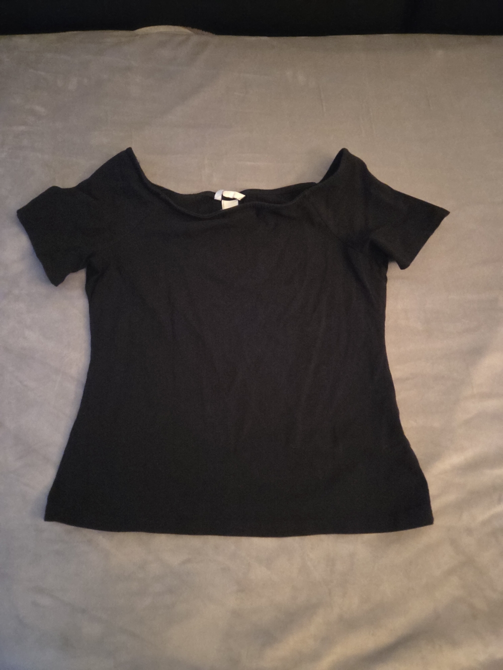 H&M Black Short Sleeve Scoop Neck Tee Top